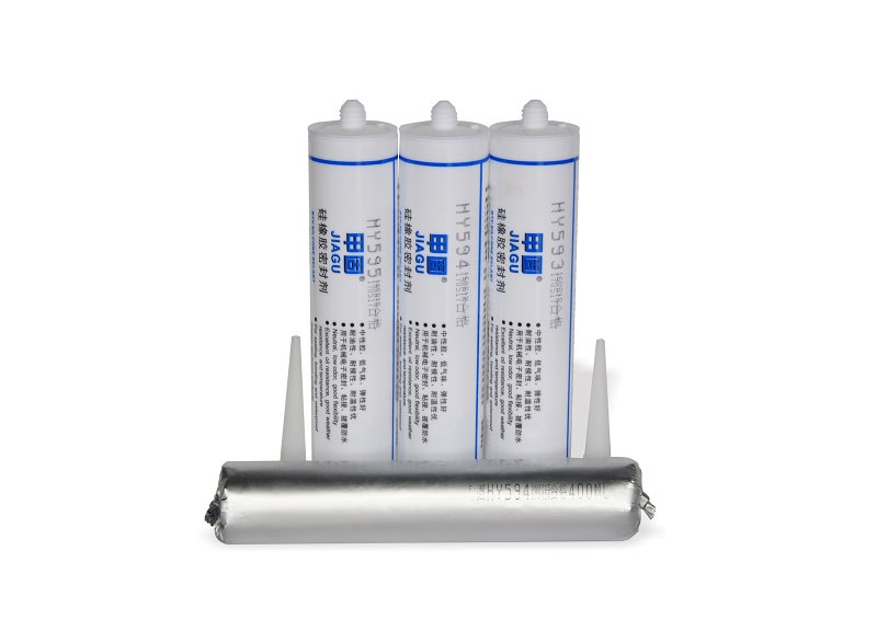 Silicone sealant for vehicles